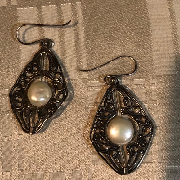 Pearl & Sterling Silver Necklace & Earrings by Israeli Artist YAM Yuval - Picture 3 of 13